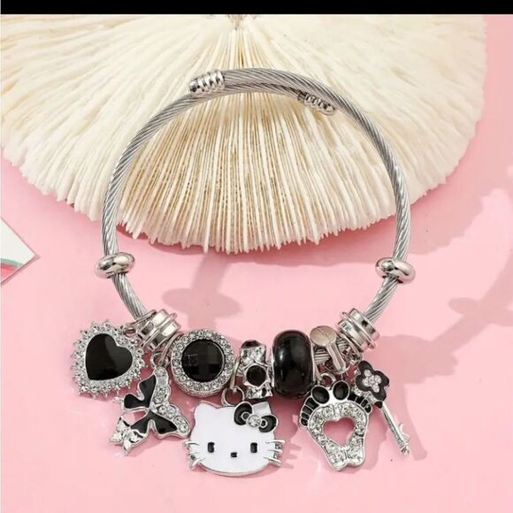 Hello Kitty Charm Pendant Silver & Black Tone Bangle Bracelet - Picture 1 of 6